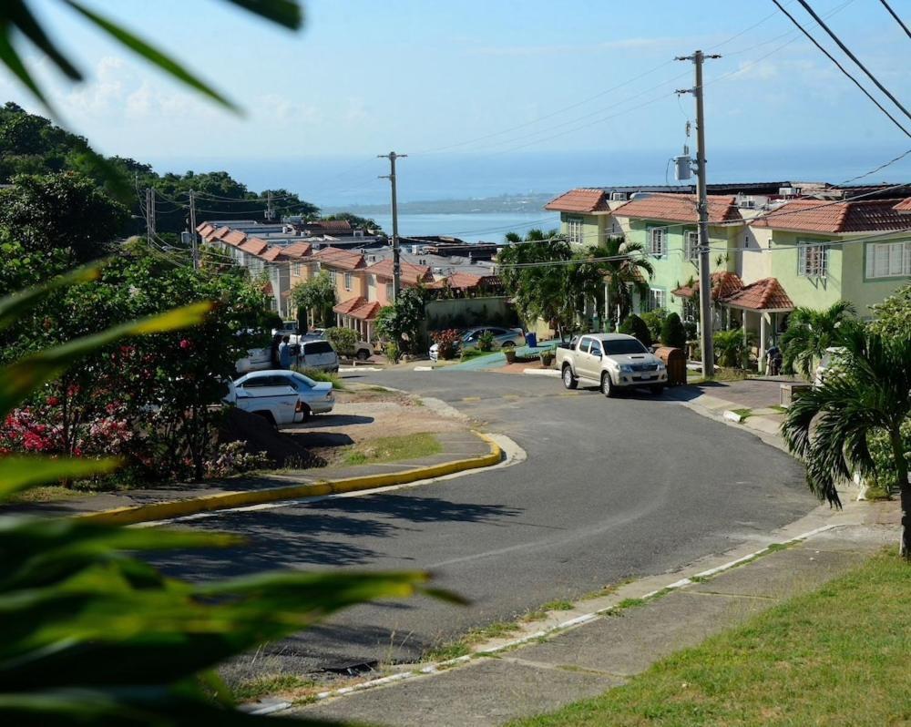 Bella Vista Villa Kingston Bagian luar foto